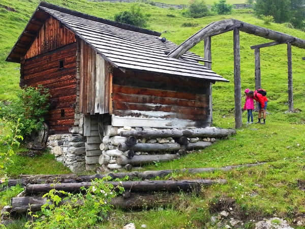 Dolomites hiking, Valley of the Mills, Alta Badia