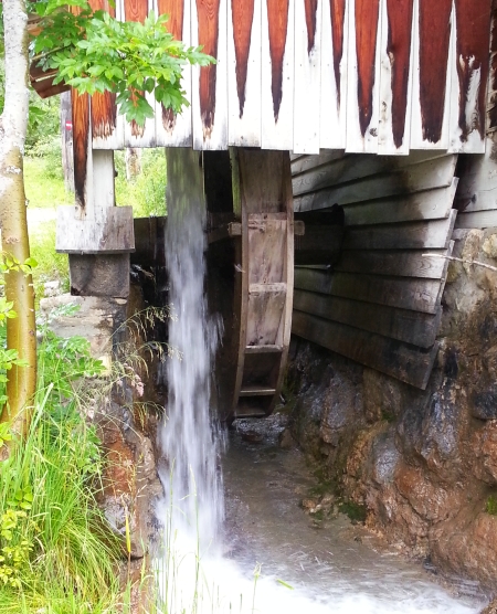 hiking Dolomites, Valley of the Mills, Alta Badia