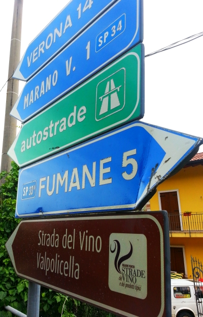 Italy wine tasting Valpolicella wine road sign