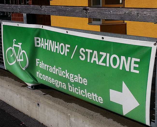 Italian language learning tip: notice Italian signs Italian language learning tip: notice Italian signs