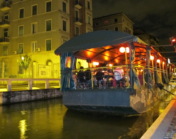 Visit Milan by bike, b...