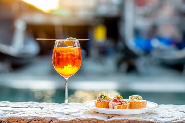 Food tours in Italy, spritz cicchetti Venice